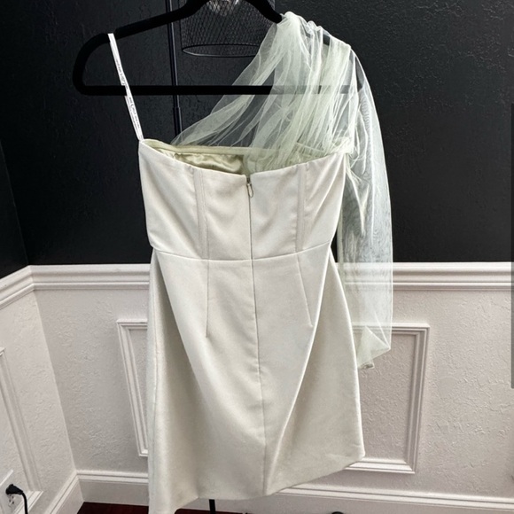 Miss Circle Yemi Sheer Mesh Sleeve Crepe Corset Dress x Mint - Picture 3 of 8